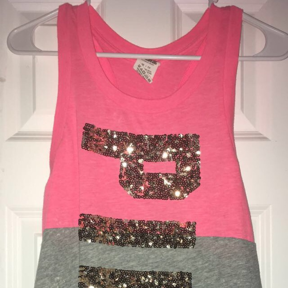 Pink tank top